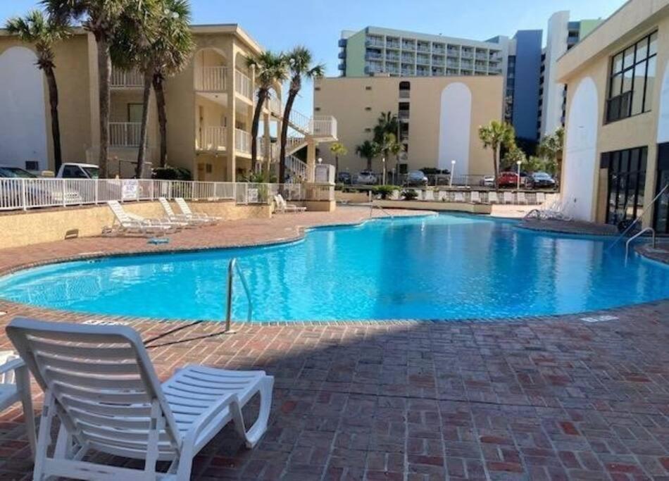 Ocean Front Comfy Condo W/Kitchen, Sleeps 4, Snowbird Paradise Мертл-Біч Екстер'єр фото